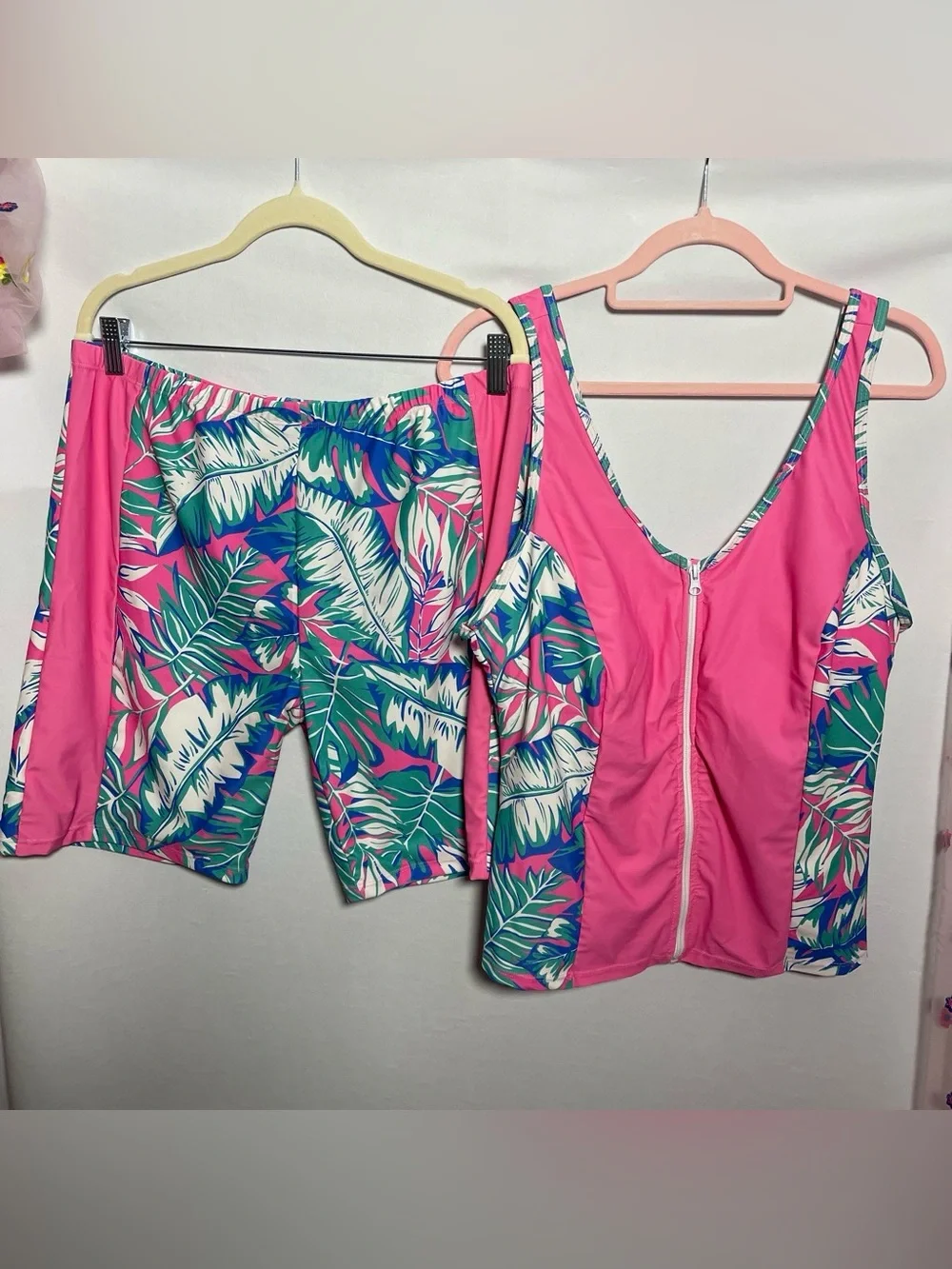 Women’s Pink Tropical Print Two-Piece Swim Set